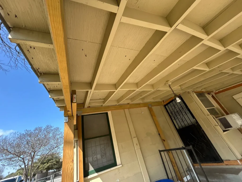 Roof Repair – 78201