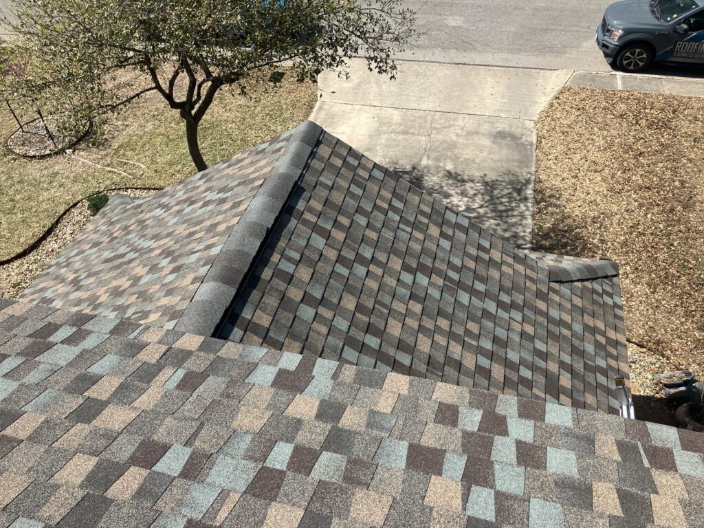 Cedar Falls wood-tone architectural shingle roof in North Central San Antonio 78247