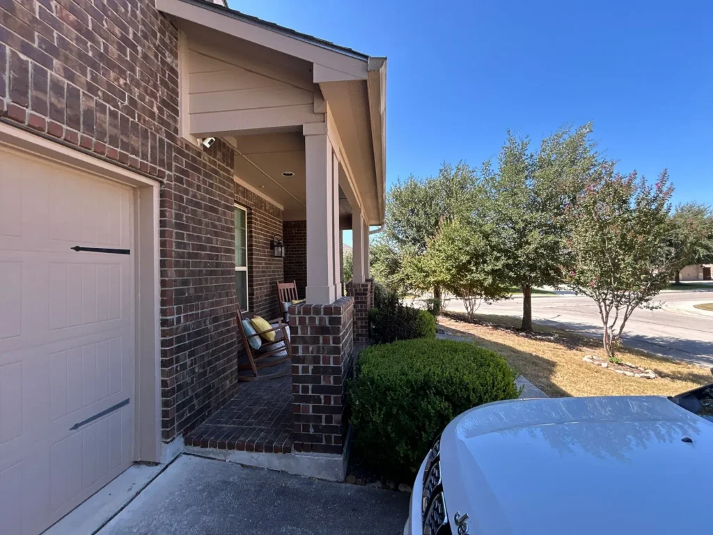 Roof and Gutter Repair – 78254
