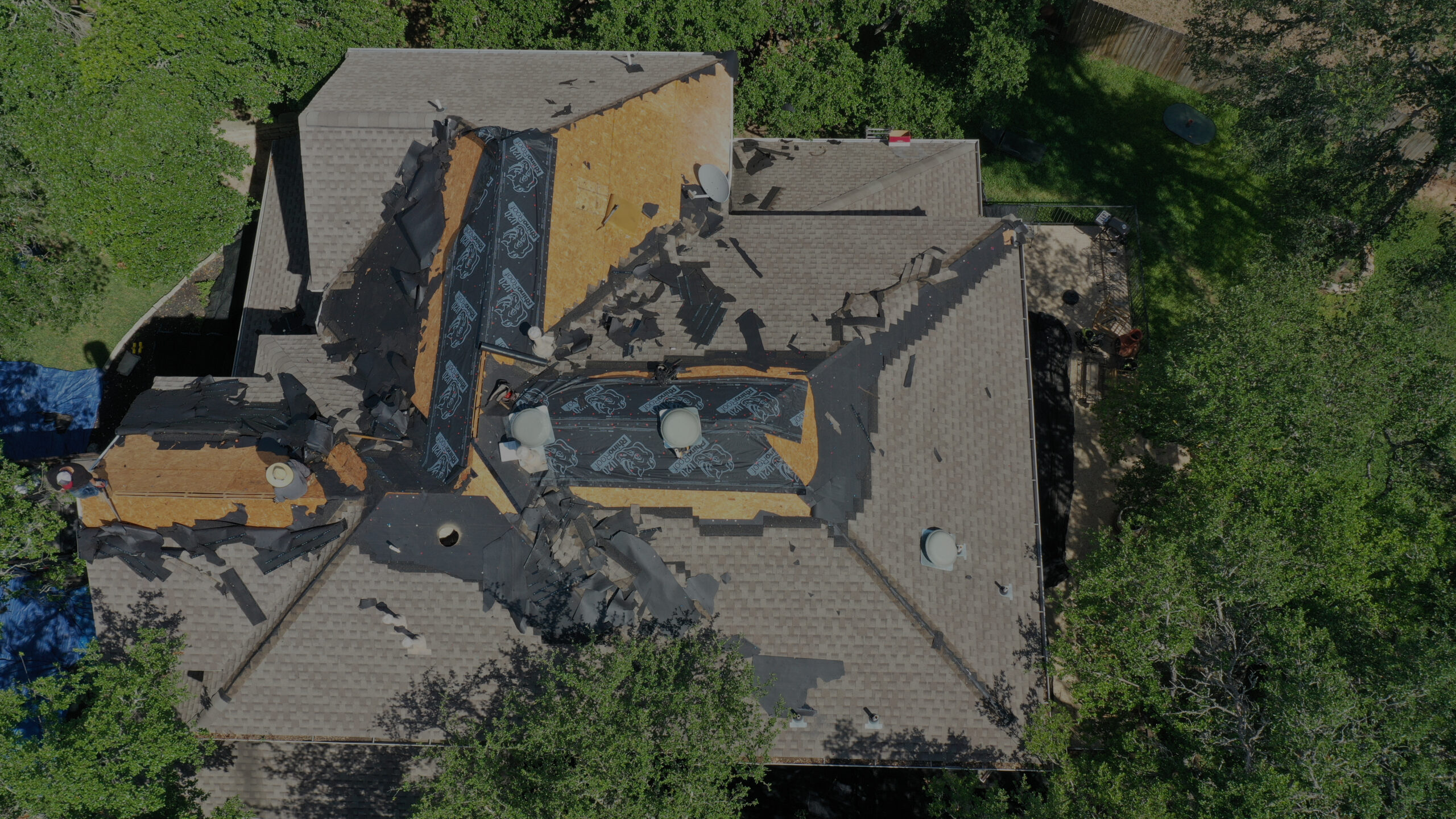 Residential roofing contractor in San Antonio